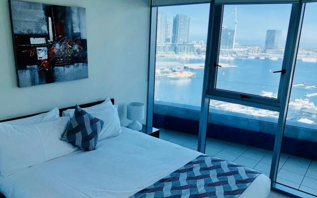 Astonishing Docklands View Deluxe Room