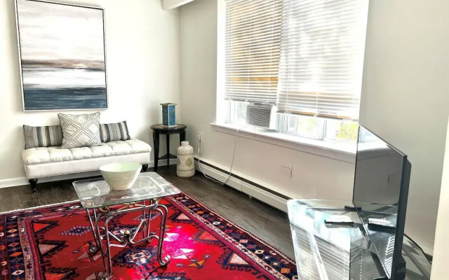 Elegant Brand New Apartment in Central Burlington