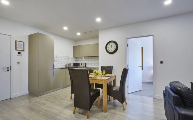 Platform Apartments by ESA