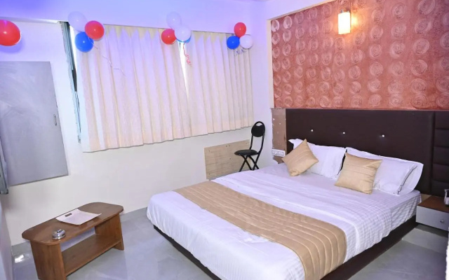 Hotel Avadh Palace