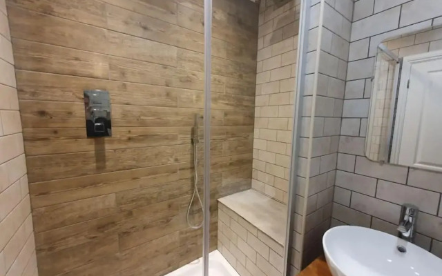 Friary House Serviced Apartments by Roomsbooked - 24Hr Reception
