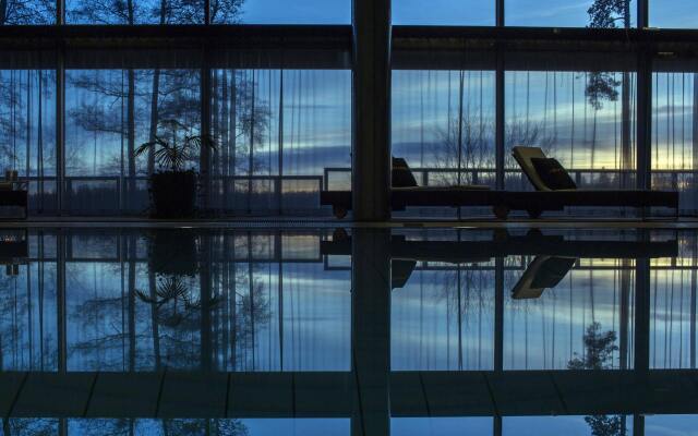 Långvik Congress Wellness Hotel вид на фасад