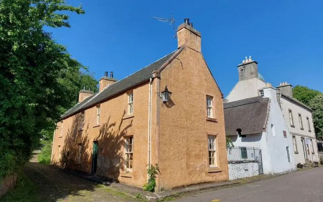 Paye House - Cromarty