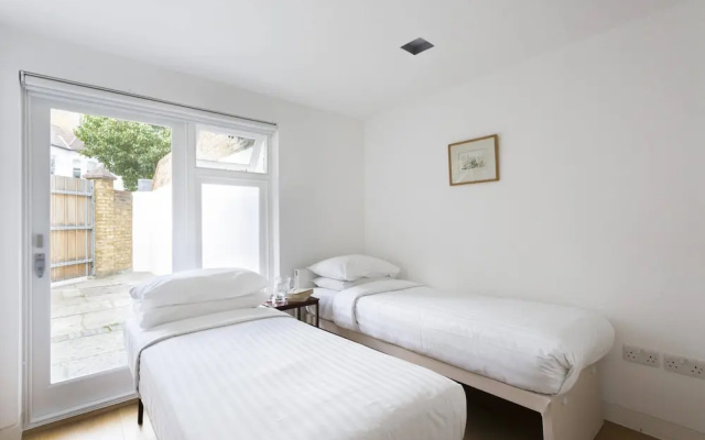 Gironde Road By Onefinestay