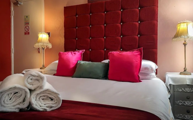 Hotel Rouge