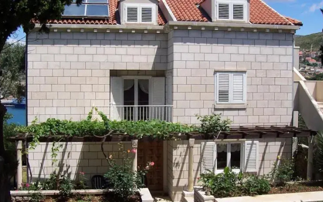 Villa Jolanda Apartments