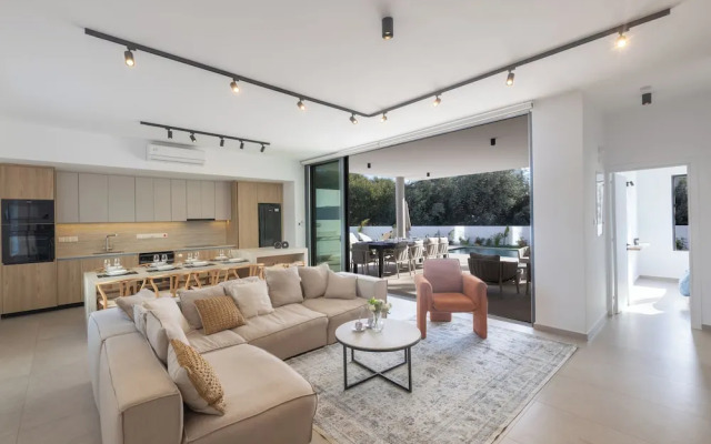Ayia Napa Orea Villa OR6