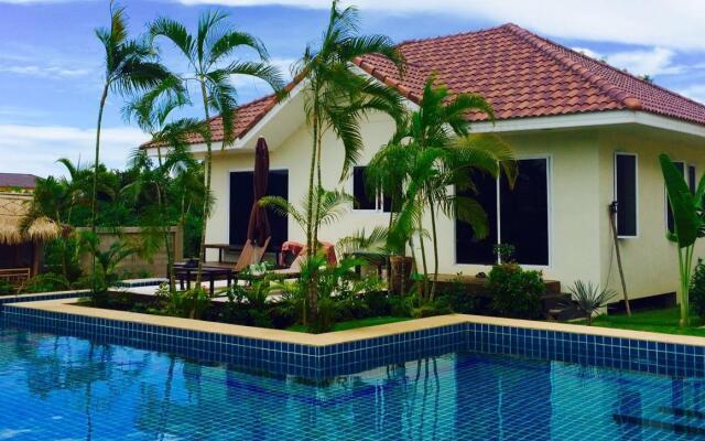 Отель Bangsaray Villa вид на фасад