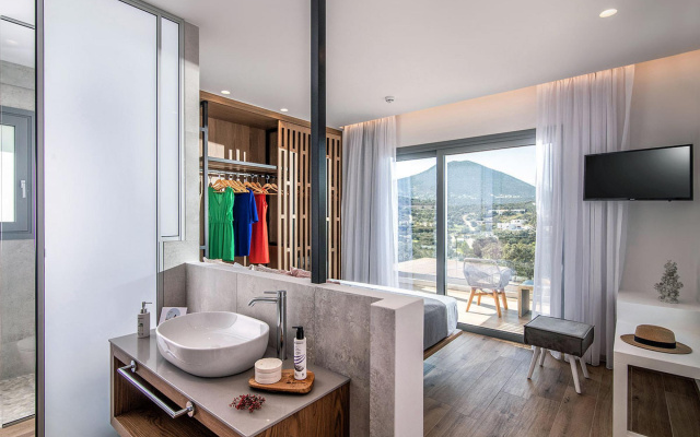 Blue Senses Villas Next to the Beach Heated Pool
