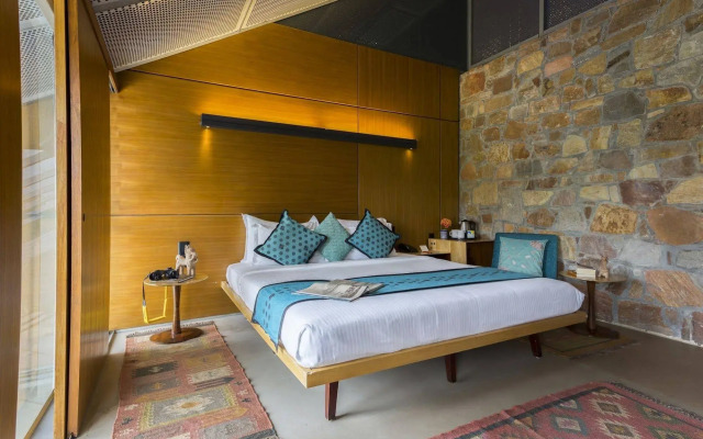 Mana Hotels