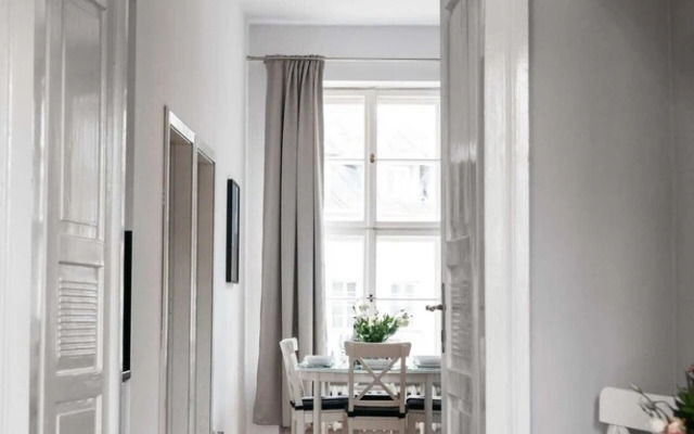 Square Apartment by Loft Affair