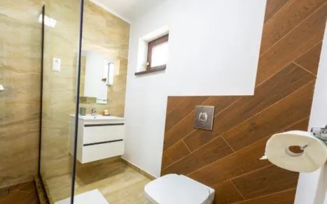 Casa cu Nuc