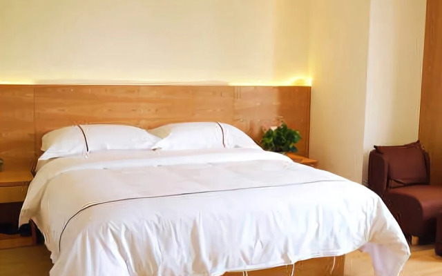 Dongxing Jinghui Hotel