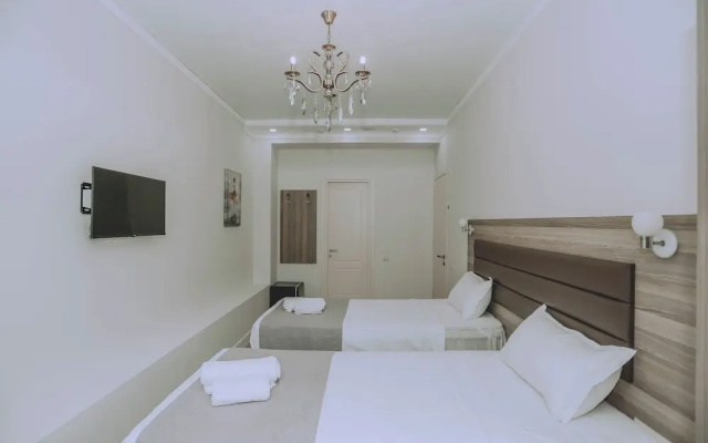 Standard Twin room (twin beds) · Royal Medis Hotel — photo 11