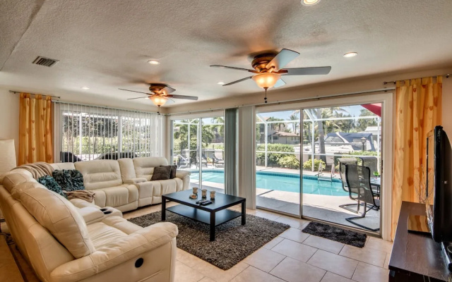 Villa River Breeze - Roelens Vacations