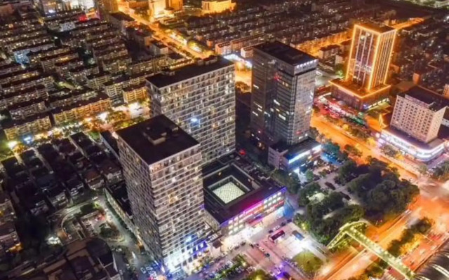 Shanghai Hongqiao International Exhibition Center  99 Xinbiao Selected Hotel