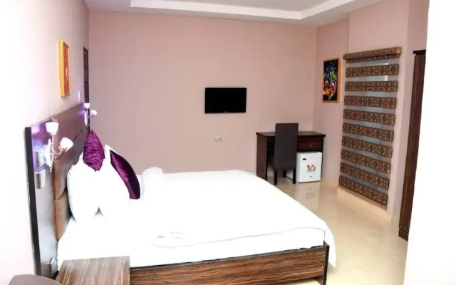 Joyrich Hotel