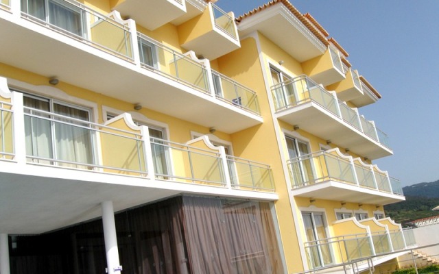Отель Apartamentos Baia Brava Санта-Крус вид на фасад