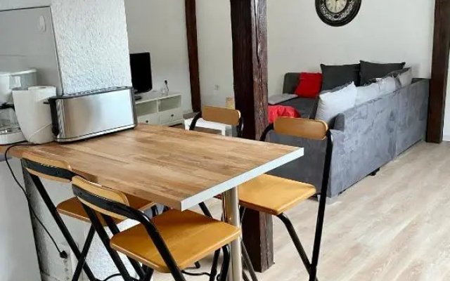 Authentic Loft - 10 Min To the City Center