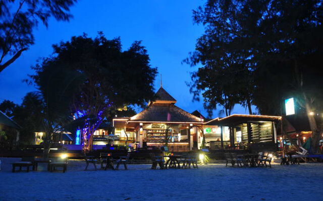 Отель Samui Honey Cottages Beach Resort вид на фасад