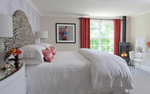 Captain Fairfield Inn