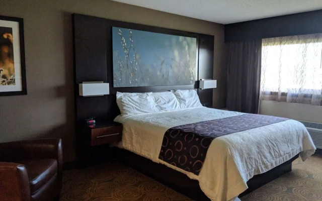 Royal River Casino and Hotel