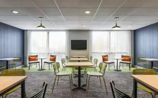 Spark by Hilton Germantown Washington DC North