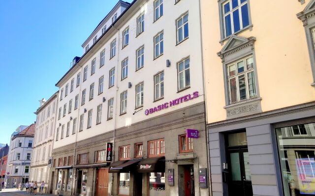 Отель Basic Bergen Берген вид на фасад