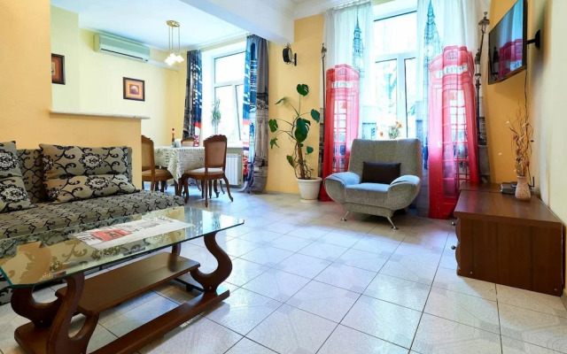 Home-Hotel Pushkinskaya 2-4-7
