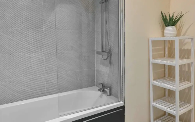 Host Stay Three Graces Getaway