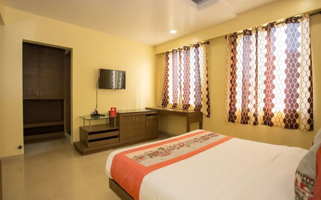 OYO 10679 Hotel Nanashree Executive