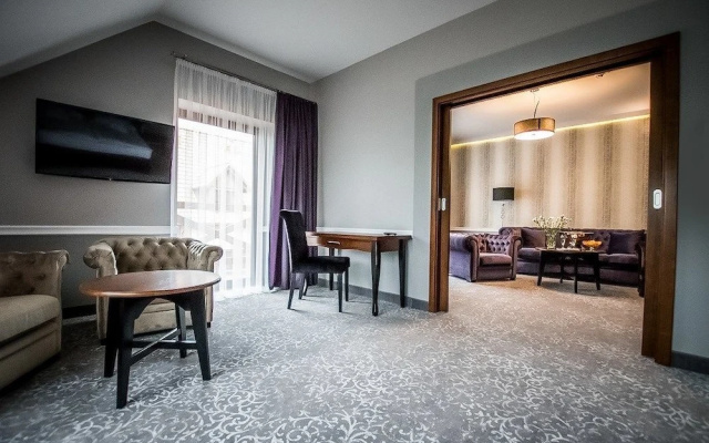 Hotel Poledno
