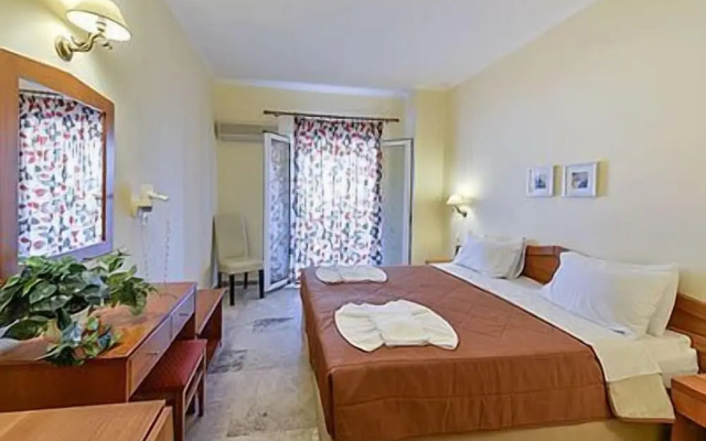 Venus Hotel & Suites