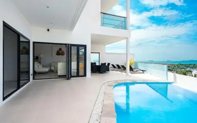 7 Bed Luxury Seaview Villas 5 mins beach