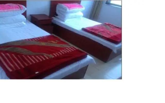 Fozi Inn Yibu
