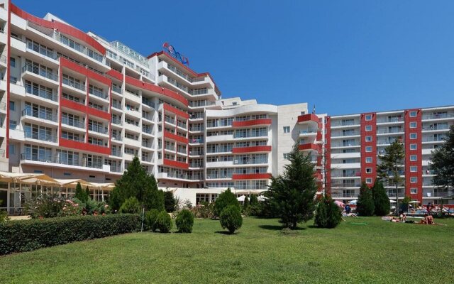 Hotel Fenix -half Board Солнечный берег вид на фасад