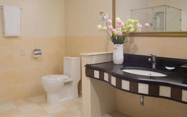 Le Beau Max Resort