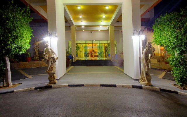 Отель Avlida Кипр, Пафос - 1 отзыв об отеле, цены и фото номеров - забронировать отель Avlida онлайн вид на фасад