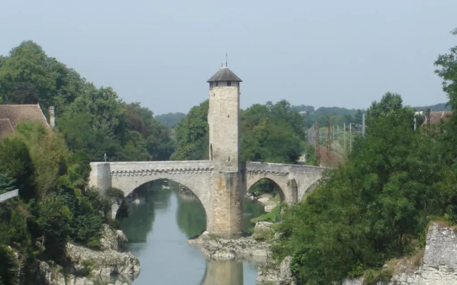 Côté Cour