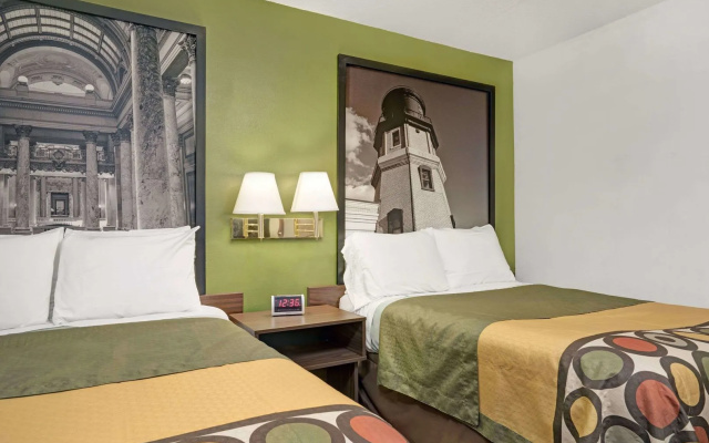 Super 8 By Wyndham Buffalo