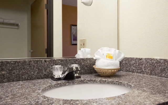 Days Inn by Wyndham Los Lunas