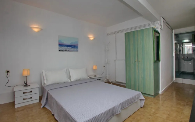 Cherry Cottage in Skopelos