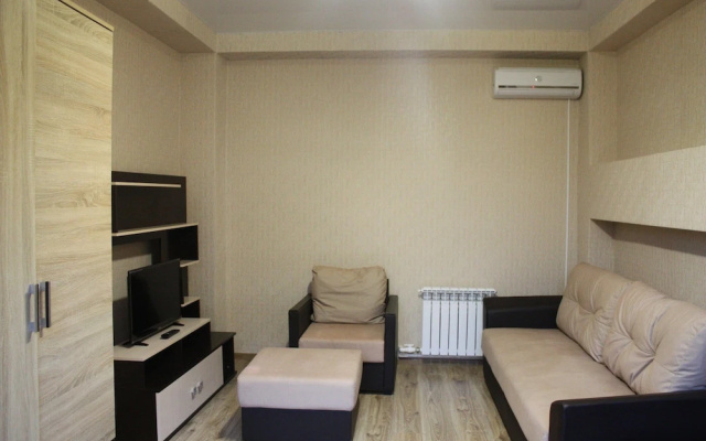 Guest House on Serafimovicha 1
