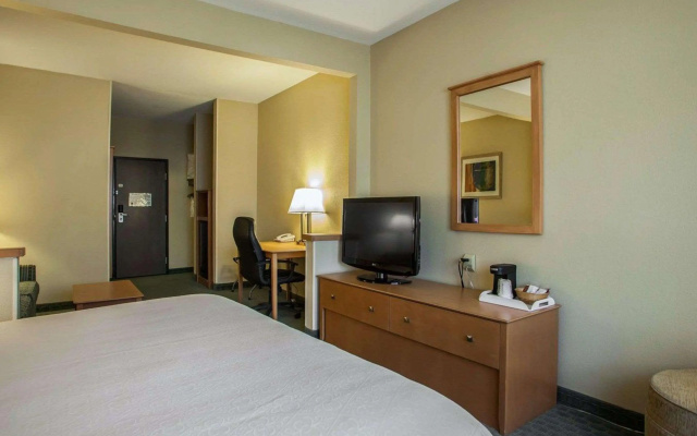 Quality Inn Forsyth - Decatur