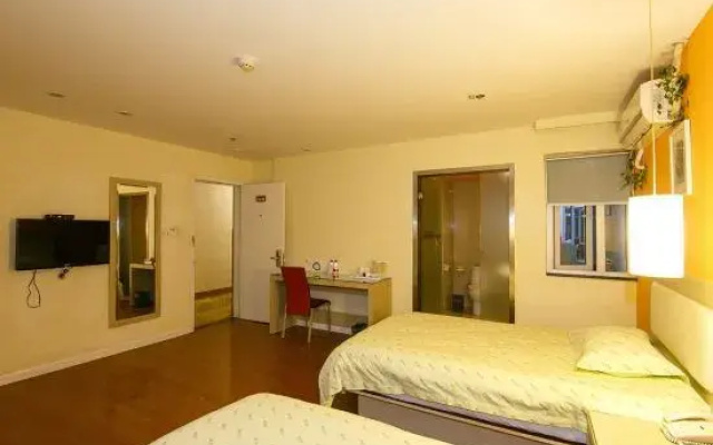 Ruide Te Hotel (Hangzhou Xiaoshan Renmin Road Subway Station)