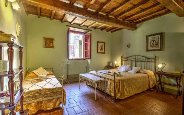 Antico Borgo Montefienali Apartment Il Portico