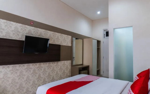 OYO 787 Hotel Kuwera Inn