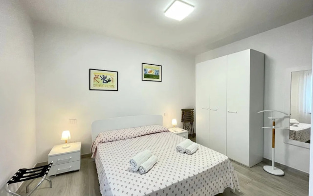 Ida Palace, new Deluxe Seafront Apartment