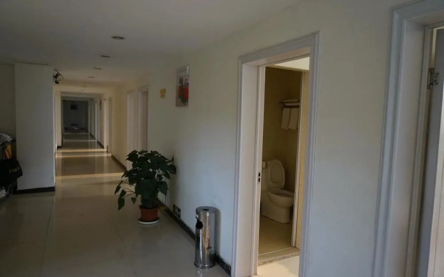Nanjing Lukou Bianfang Hotel