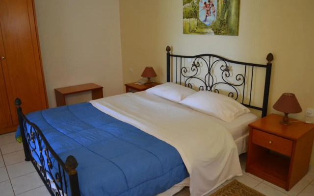 Oasis Hotel Kyparissia